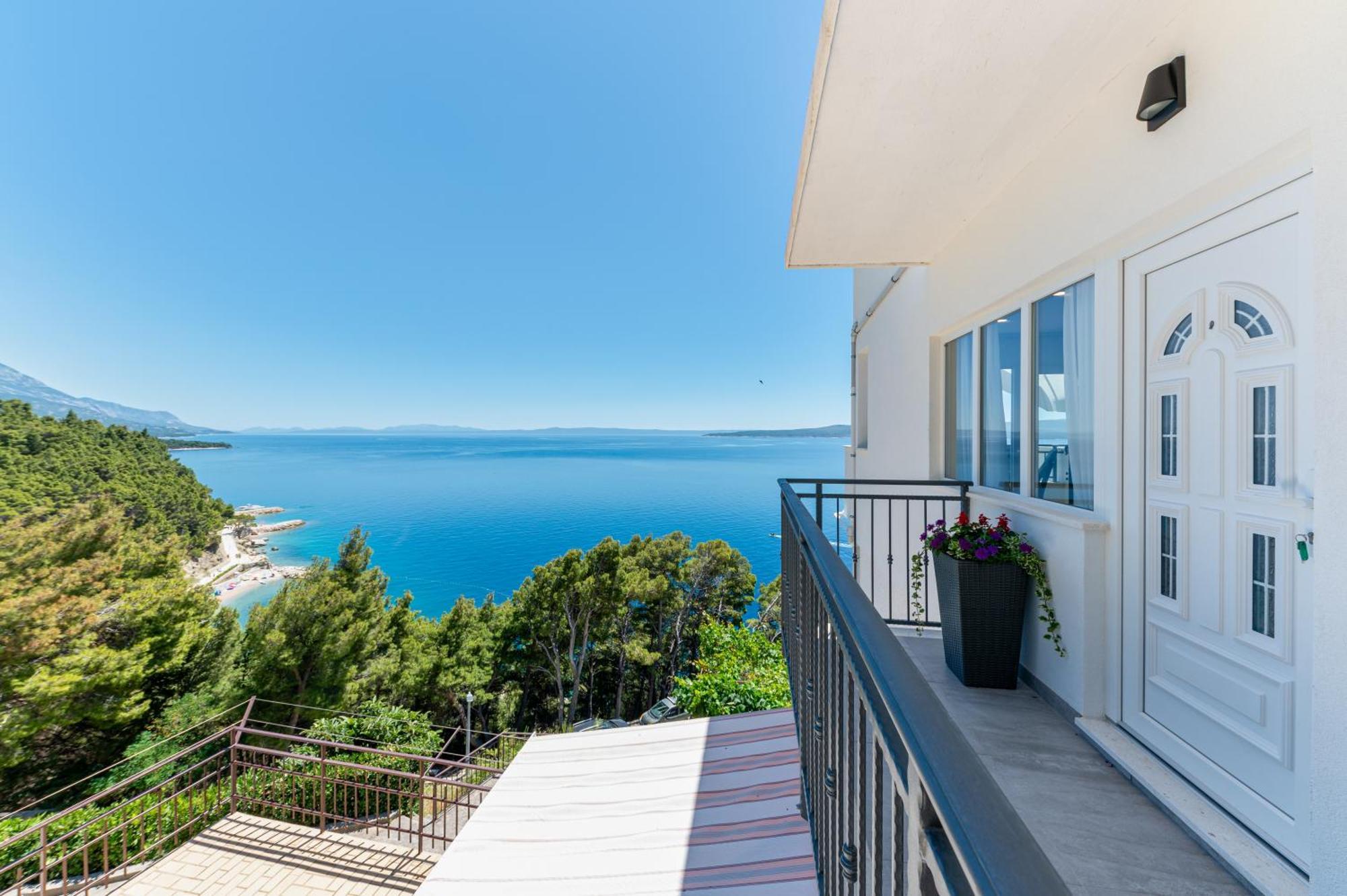 Seaview Apartments Nives Brela Bilik gambar