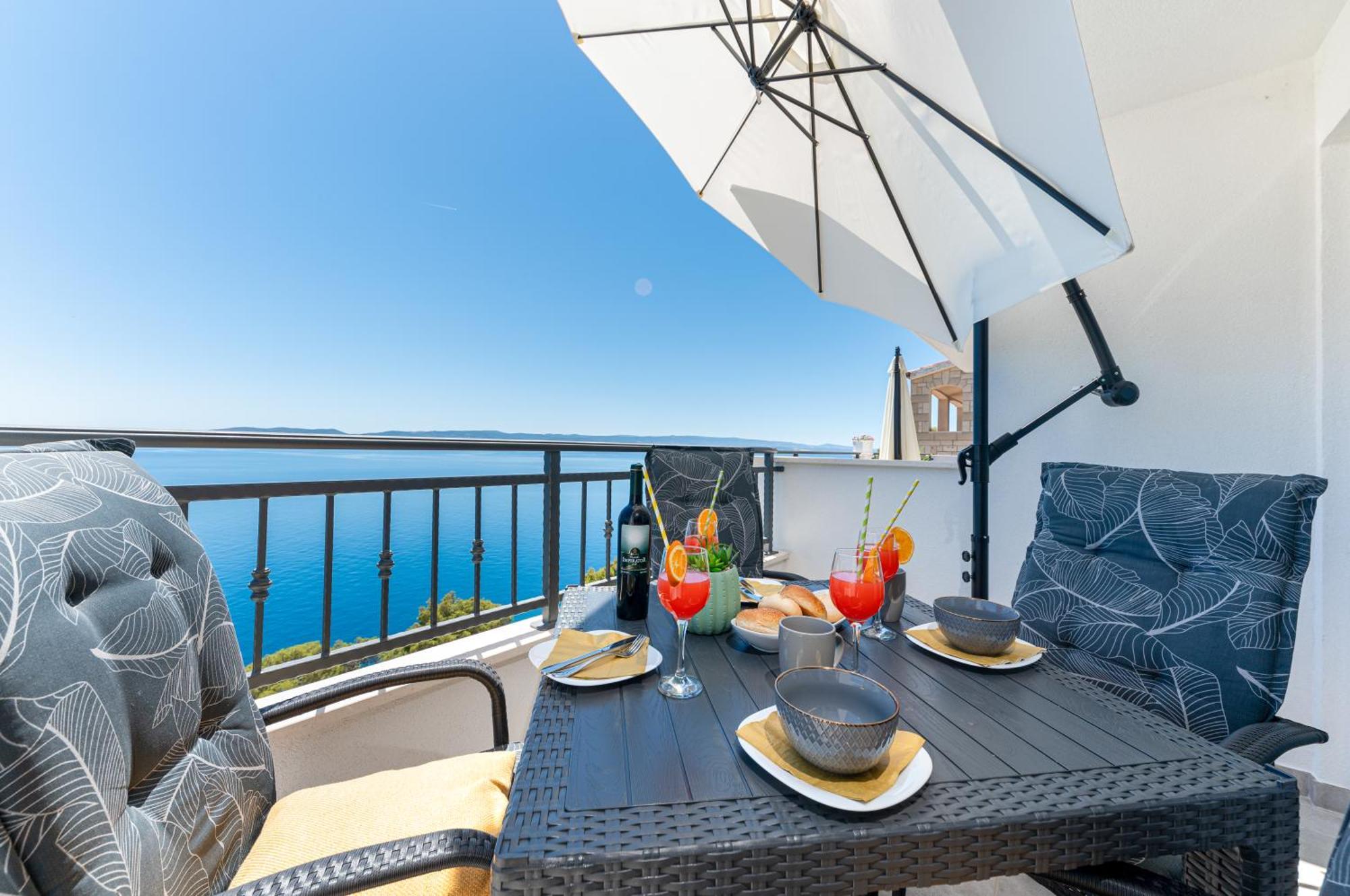Seaview Apartments Nives Brela Bilik gambar