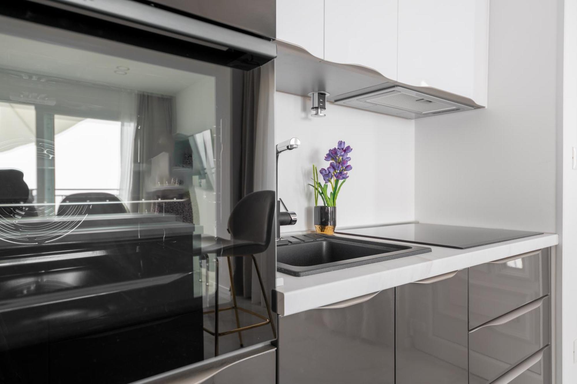 Seaview Apartments Nives Brela Bilik gambar